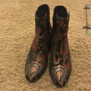 Sexy vintage embroidered boots!!!